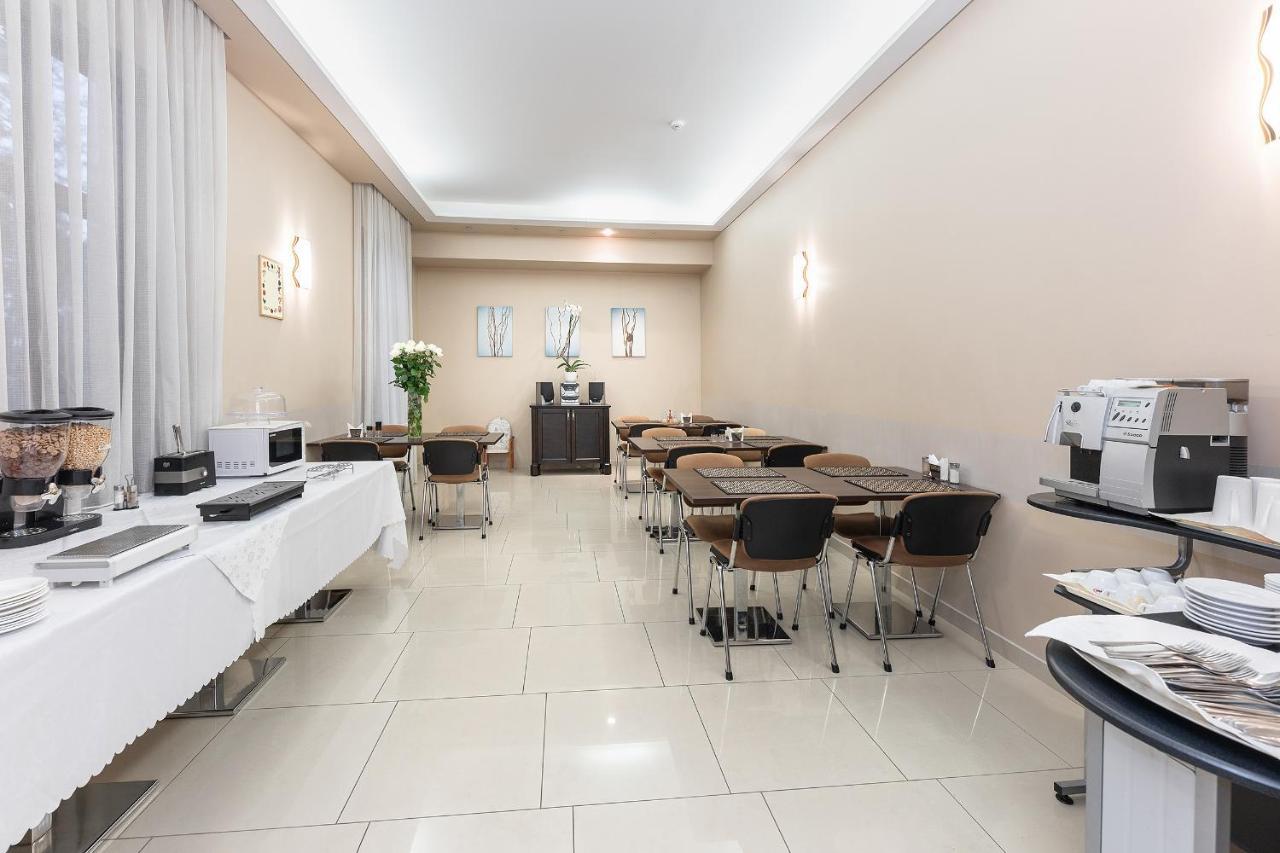 Jūrkalne Room In Bb - Valensija - Suite For Two In Nice Hotel מראה חיצוני תמונה