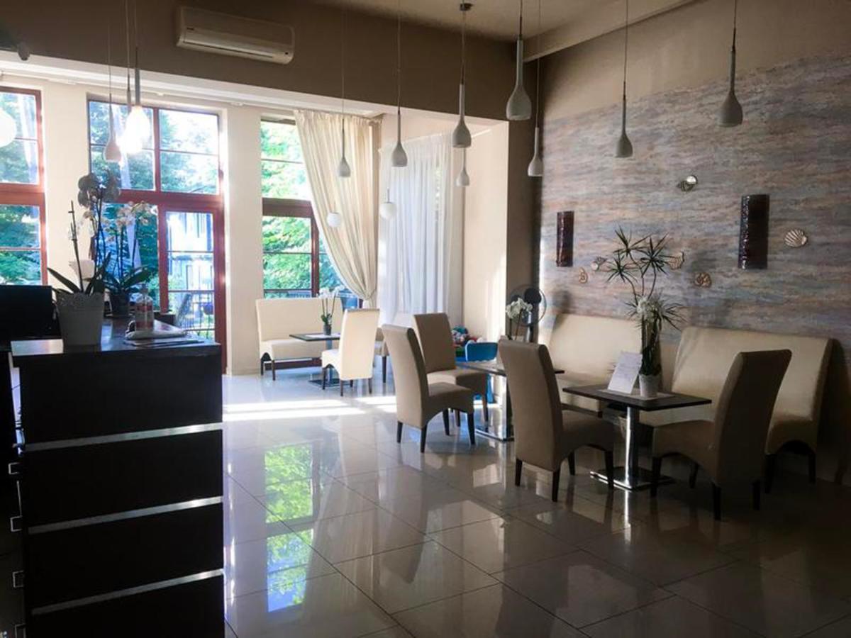 Jūrkalne Room In Bb - Valensija - Suite For Two In Nice Hotel מראה חיצוני תמונה