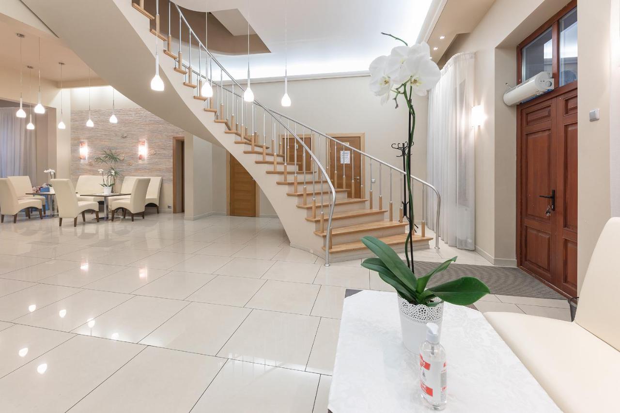 Jūrkalne Room In Bb - Valensija - Suite For Two In Nice Hotel מראה חיצוני תמונה