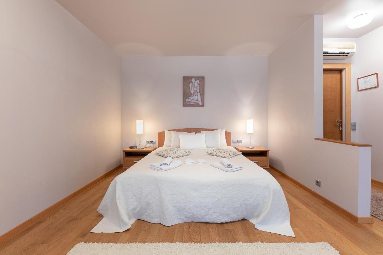 Jūrkalne Room In Bb - Valensija - Suite For Two In Nice Hotel מראה חיצוני תמונה